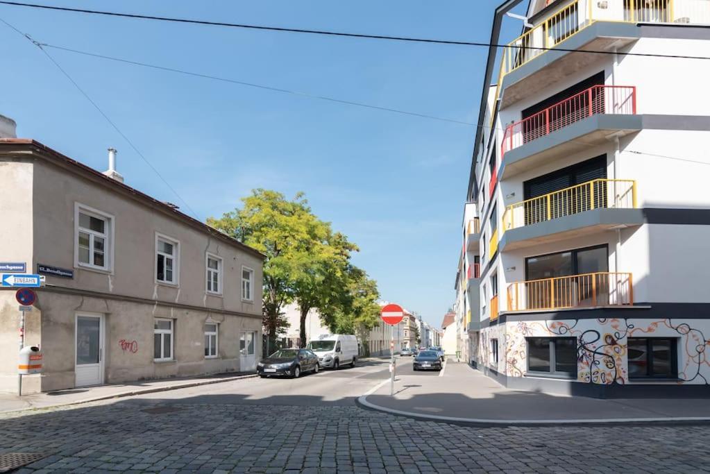 Appartamento Neu Und Hell In Zentraler Ruhelage Mit Parkplatz Vienna Esterno foto