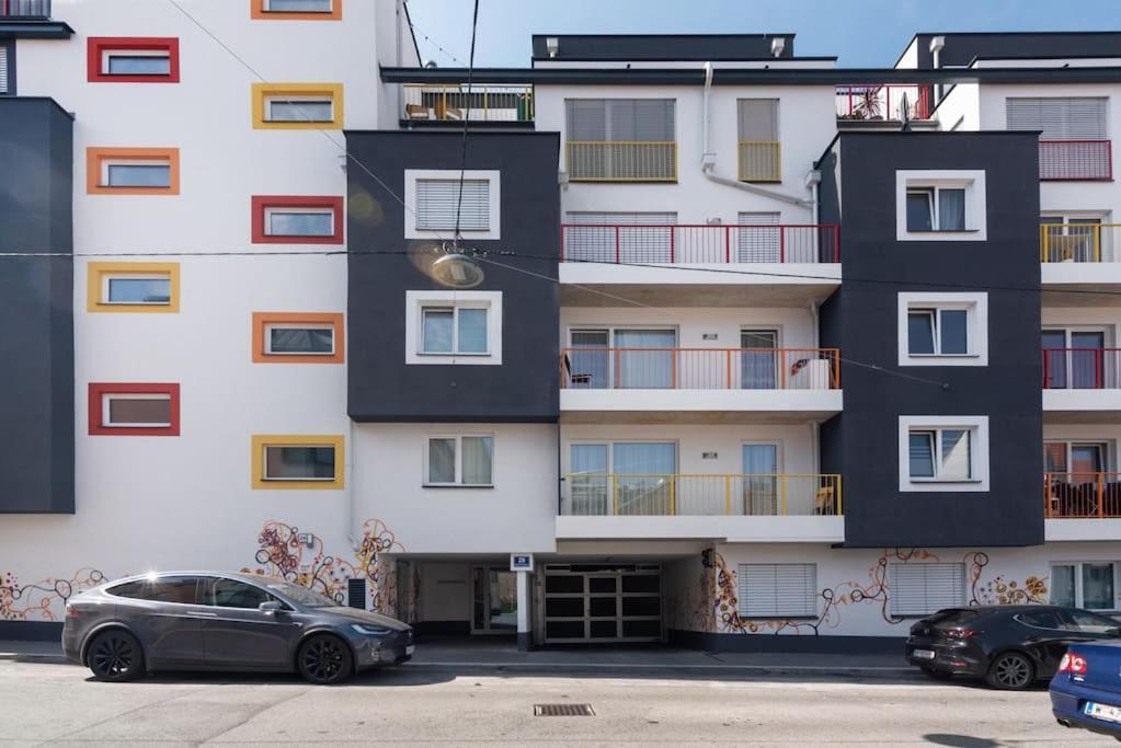 Appartamento Neu Und Hell In Zentraler Ruhelage Mit Parkplatz Vienna Esterno foto