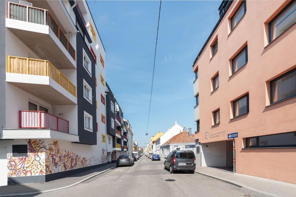 Appartamento Neu Und Hell In Zentraler Ruhelage Mit Parkplatz Vienna Esterno foto