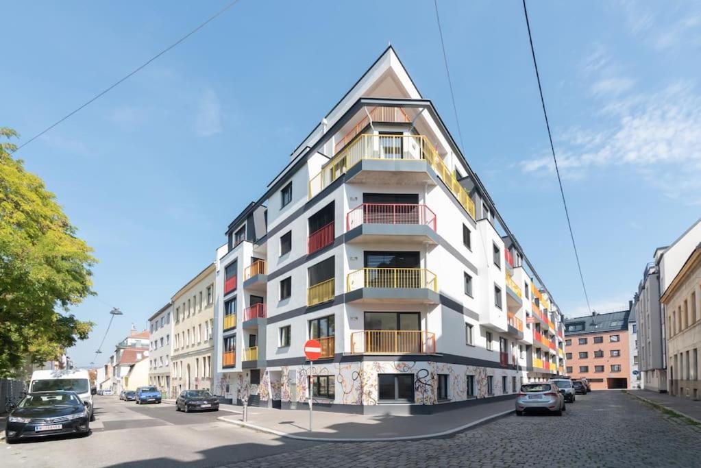 Appartamento Neu Und Hell In Zentraler Ruhelage Mit Parkplatz Vienna Esterno foto